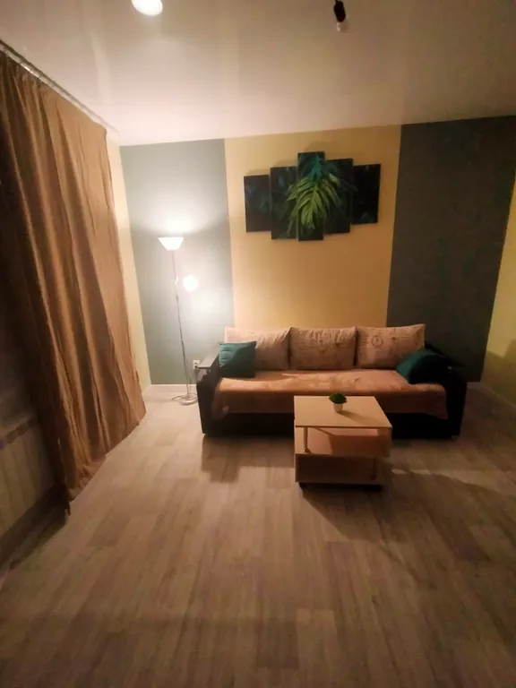 Огромная 3-комнатная квартира с новым ремонтом