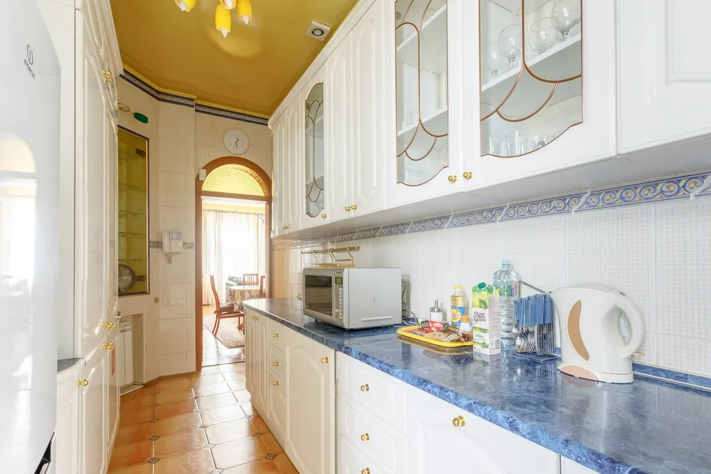 Квартира Уютная большая квартира около патриарших прудов — Москва