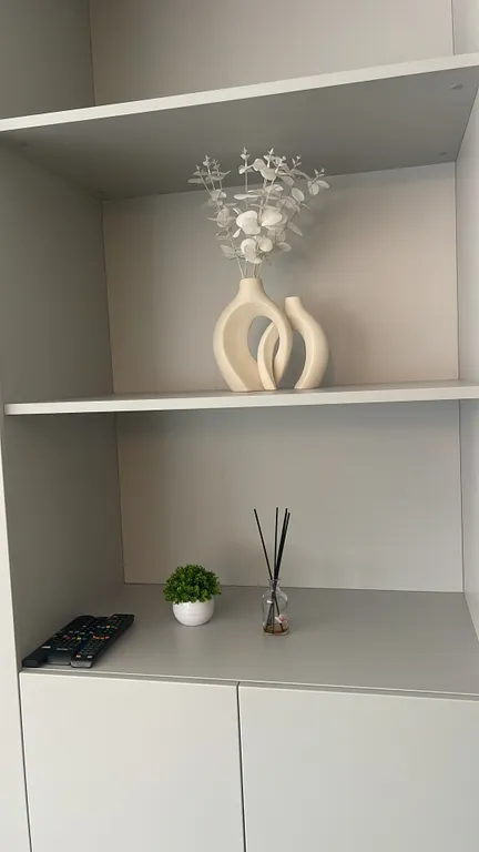 Новые дизайнерские апартаменты в Ваке Axis Towers