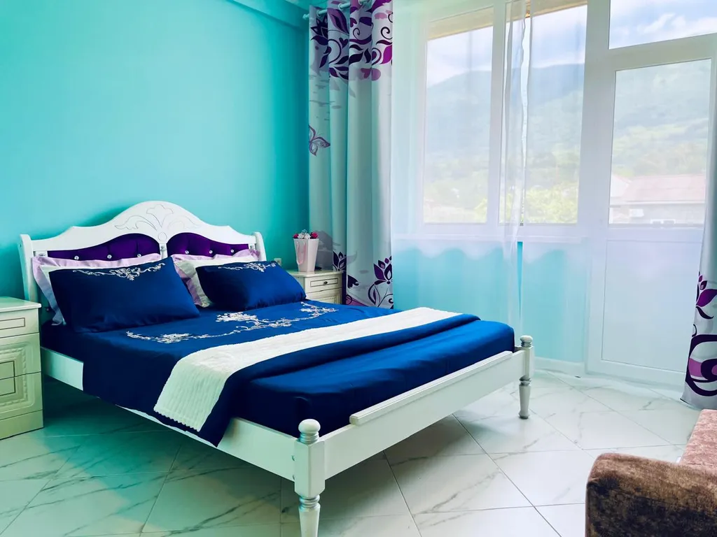 Квартира Полулюкс с балконом-террасой и панорамным видом на горы — аренда посуточно в Гагра