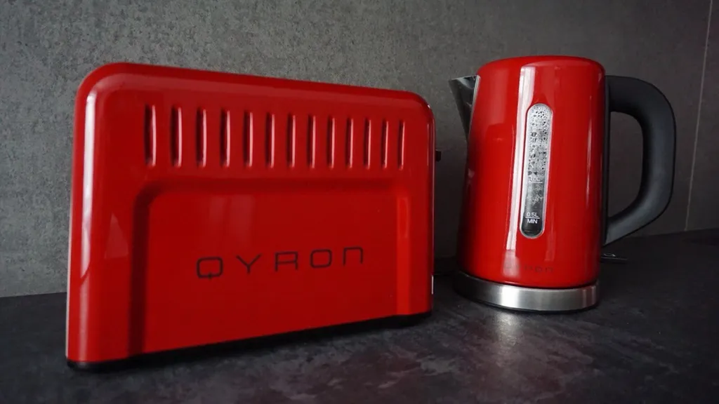 Стильная двушка с яркой кухней