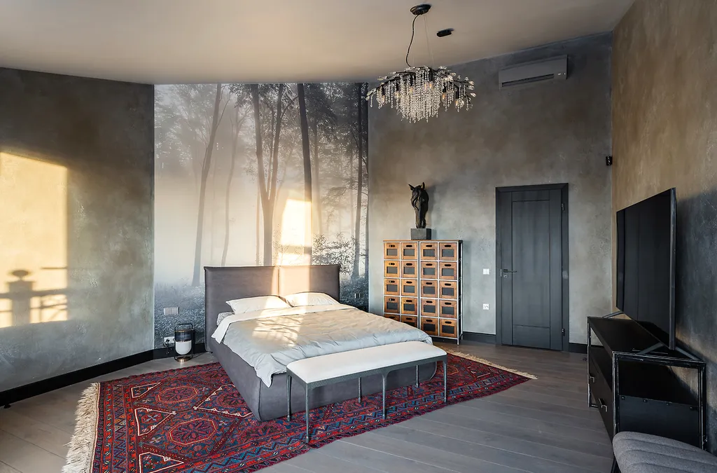 Потрясающая Mанcаpдa c тpемя бaлконaми и видом нa Фoнтанку