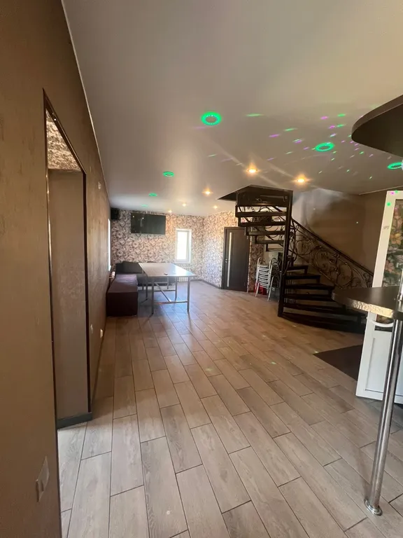 Коттедж Каренина с бассейном