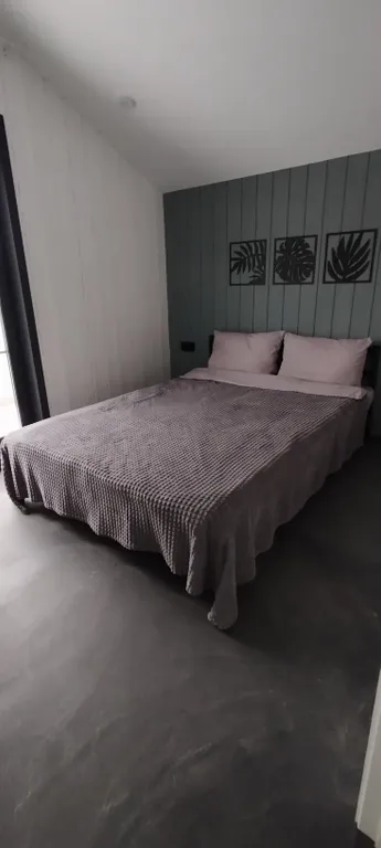 Уютный дом на две семьи в коттеджном поселке