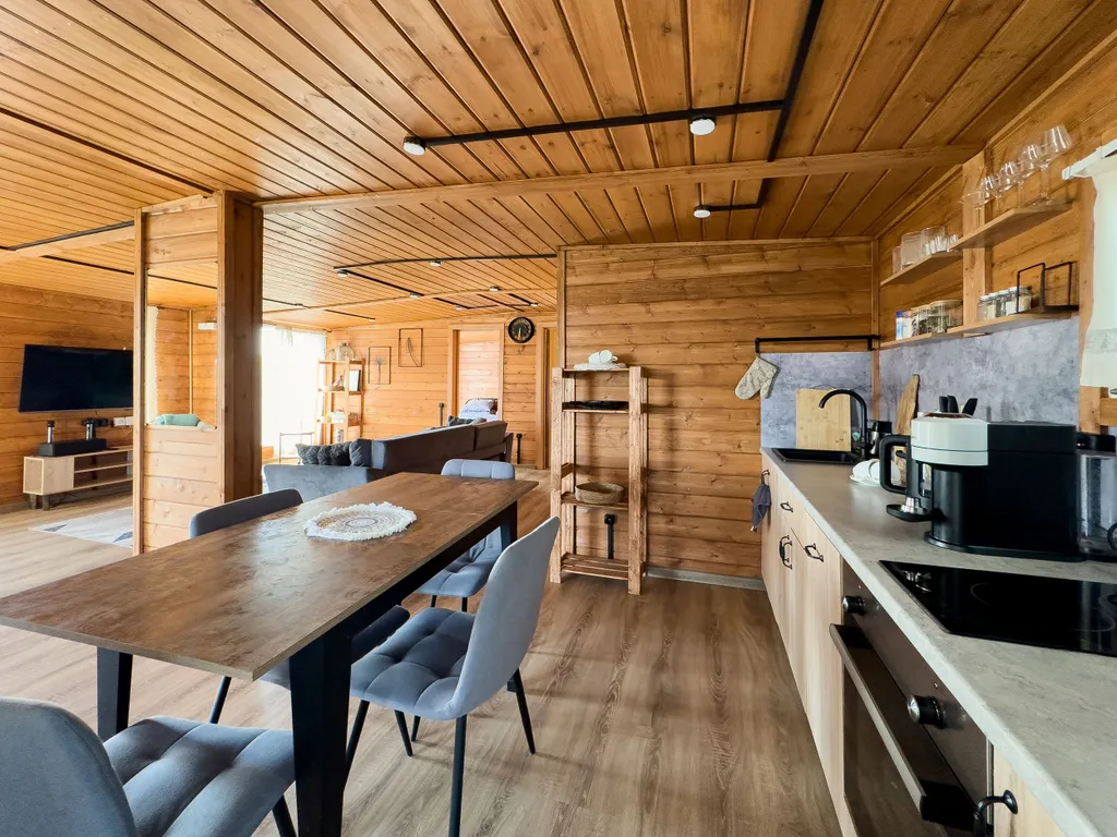 Коттедж Домик 115 кв с баней в заповедном лесу — Истра