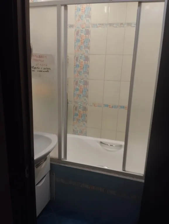 Уютная комната в трёхкомнатной квартире