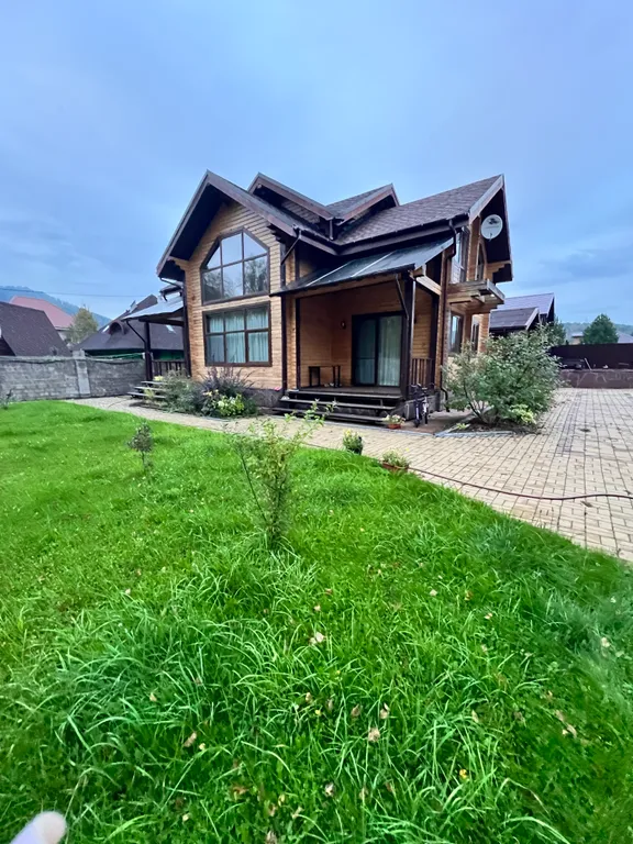 Дом на берегу маны