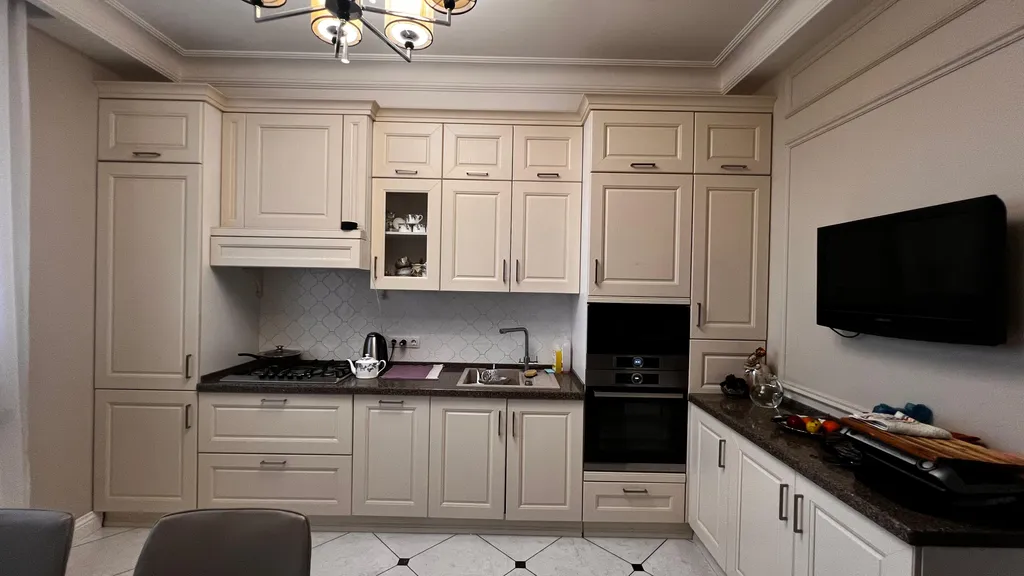 Трехкомнатный люкс у пляжа с видом на море