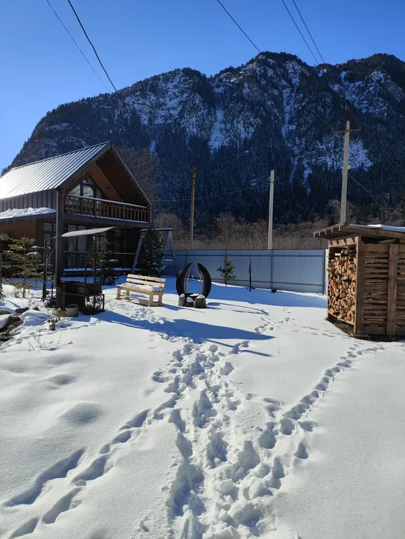 Домик у озера