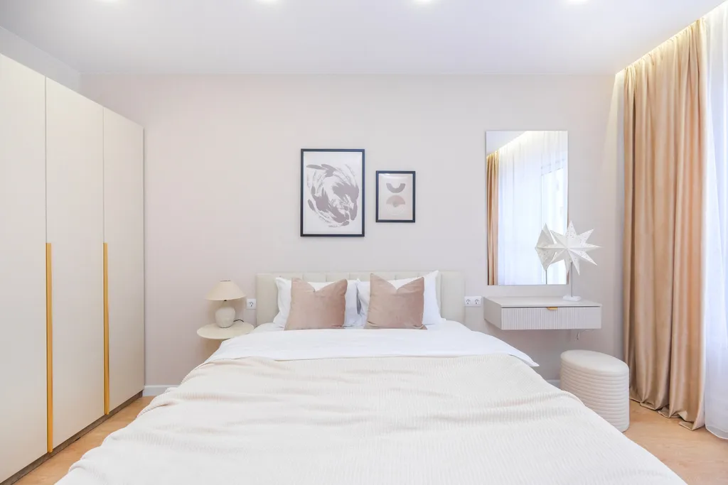 Евротрешка возле аквапарка