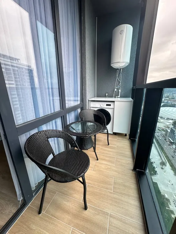 Квартира Квартира Просторная студия с новым хорошим ремонтом — Батуми