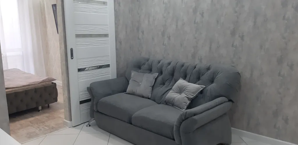 Стильная небольшая квартира с раздельными спальными местами