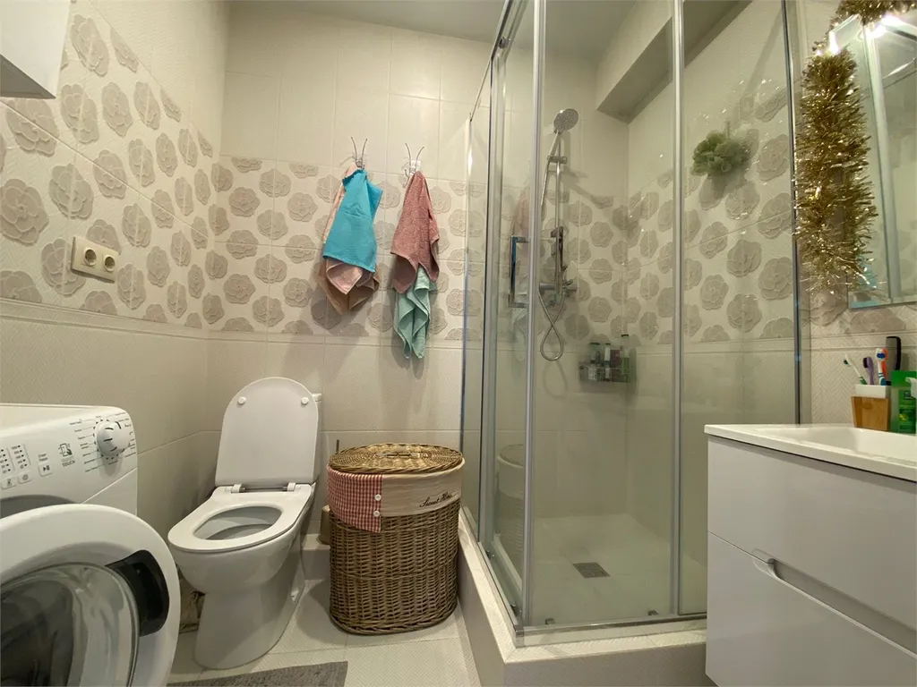 2-комнатная квартира с панорамными окнами у моря