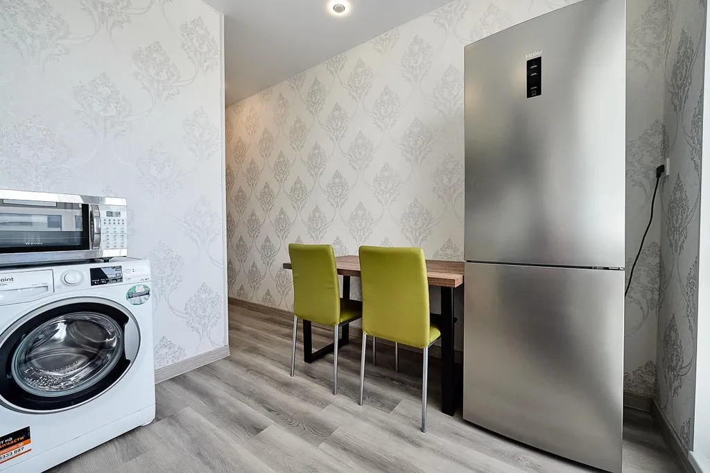 Светлые тёплые апартаменты с видом на горы и город