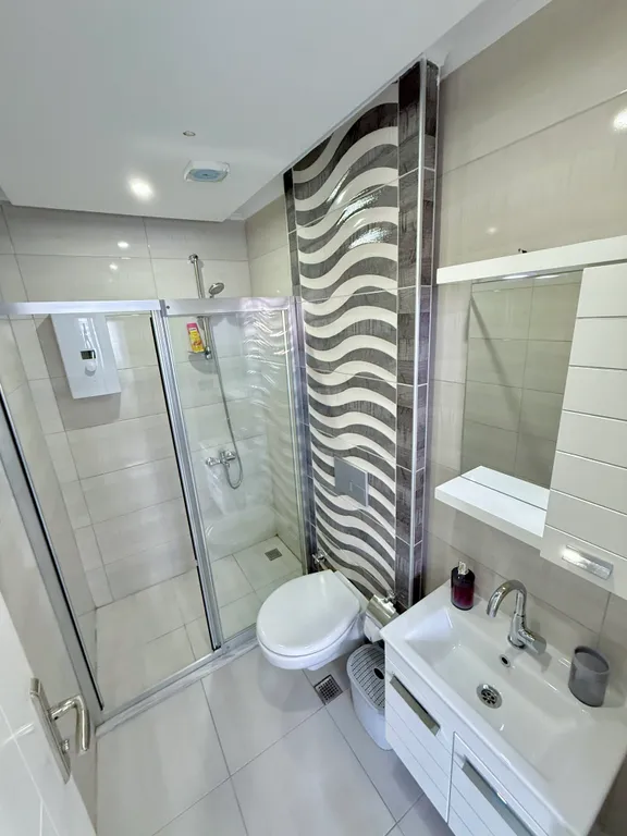 Sea View 2BD Flat 100m to the Beach