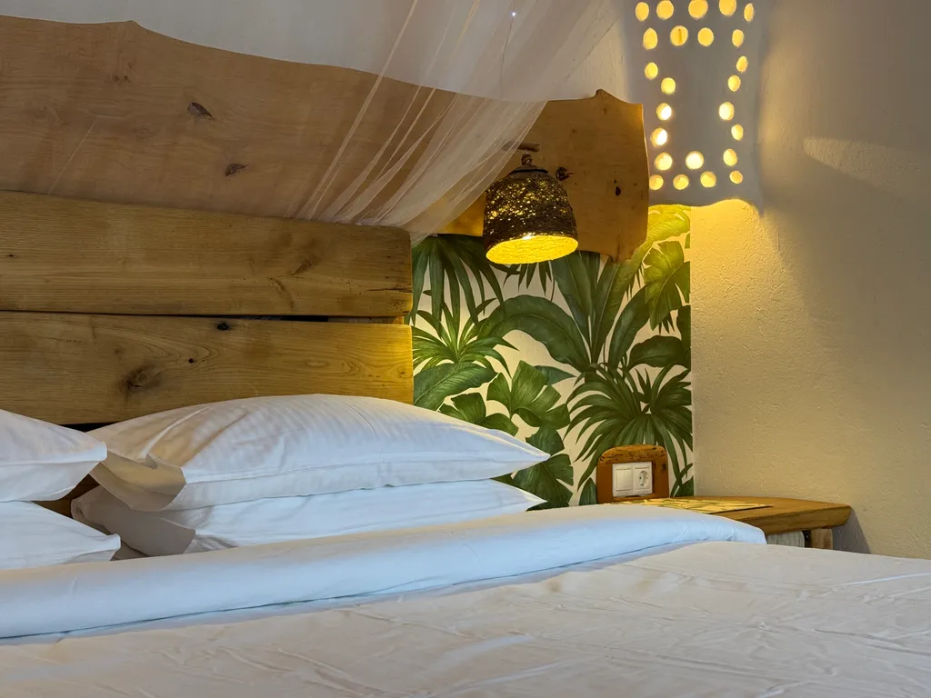 Коттедж ZEN Lodge & Retreat - Сафари-вилла с видом на Аибгу и родниковой водой — аренда посуточно в Красная Поляна