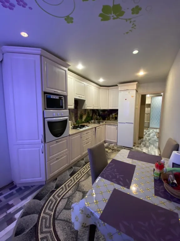 Большая уютная однокомнатная квартира в центре города — аренда посуточно в Валдай