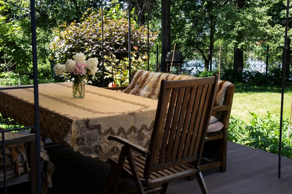 Дом охотника с бассейном для приятного отдыха