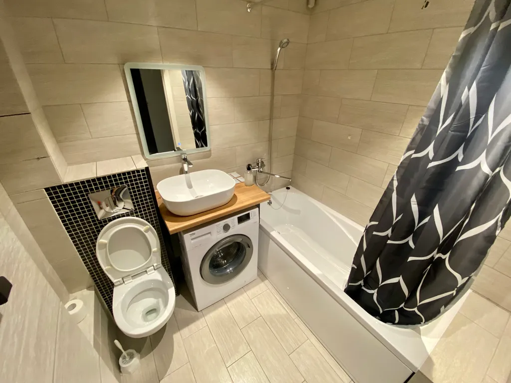 Студия с дизайнерским ремонтом