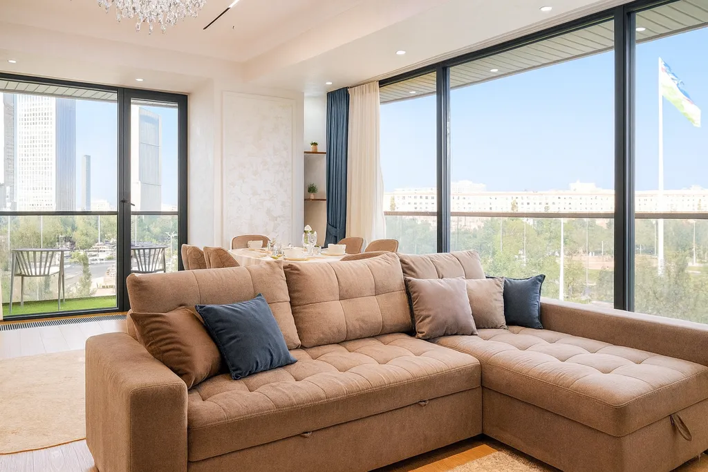 Квартира бизнес-класса с панорамными окнами в центре