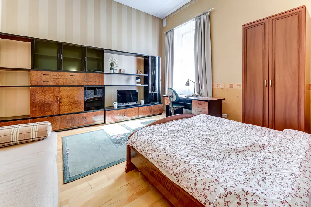 Art Square Apartment