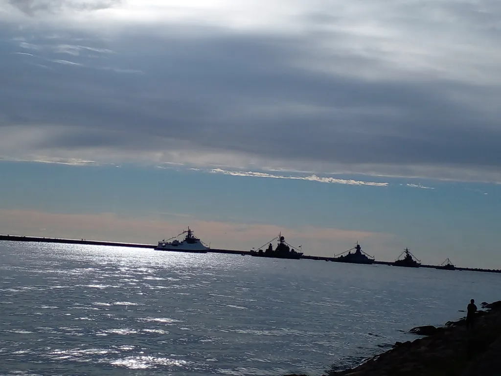 Сдаётся уютная квартира возле моря и леса. Рядом госпиталь.