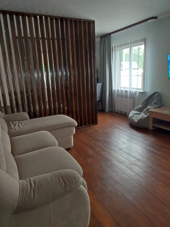 Дом из бруса в тихом красивом месте в пяти километрах от горы Соболиной