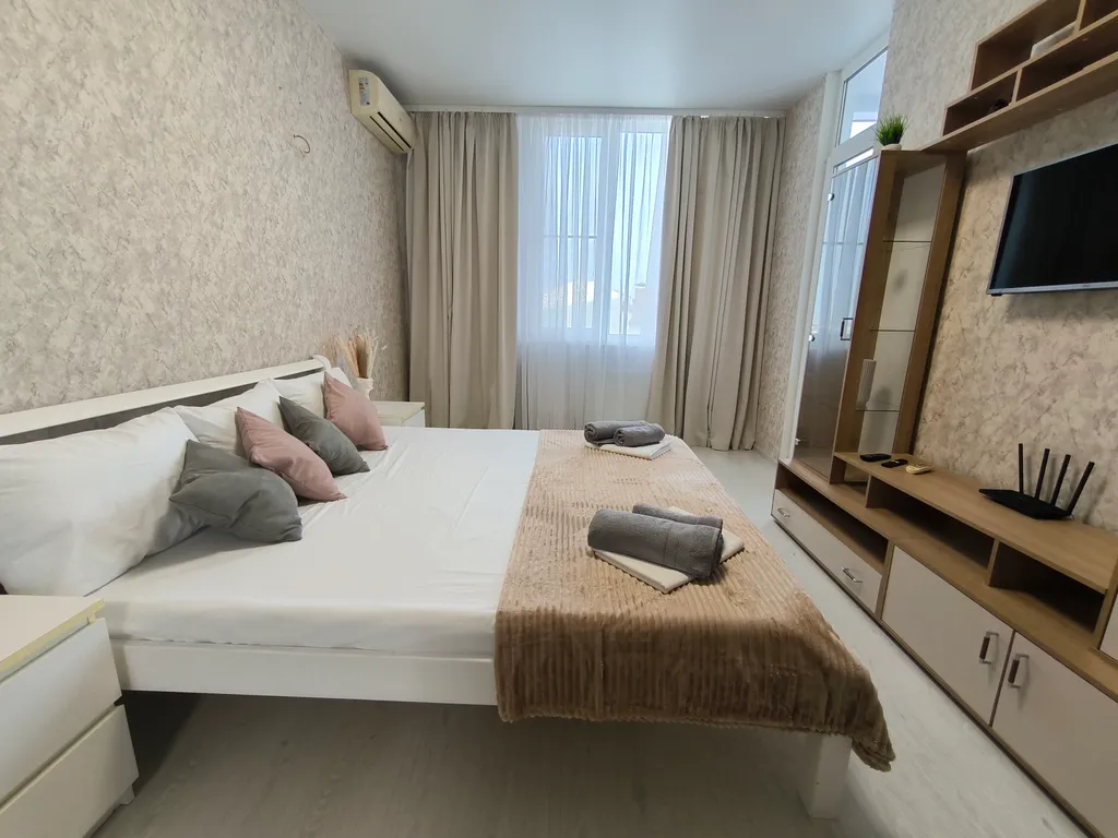 Квартира Квартира У Парка Победы в 10 мин ходьбы от пляжа и Aquamarine Resort & SPA. — Севастополь