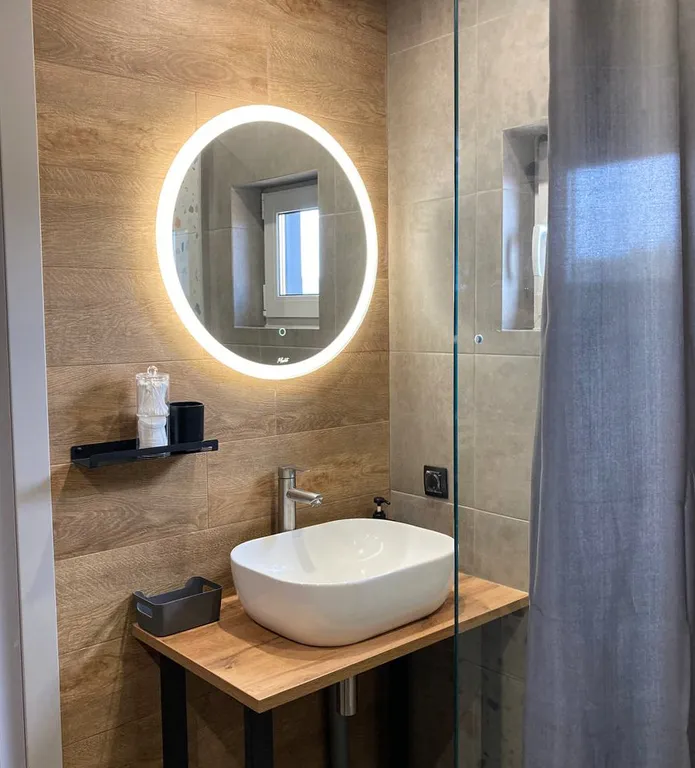 Дом Афрейм с подогреваемой купелью в террасе дома Лисичкино Карелия