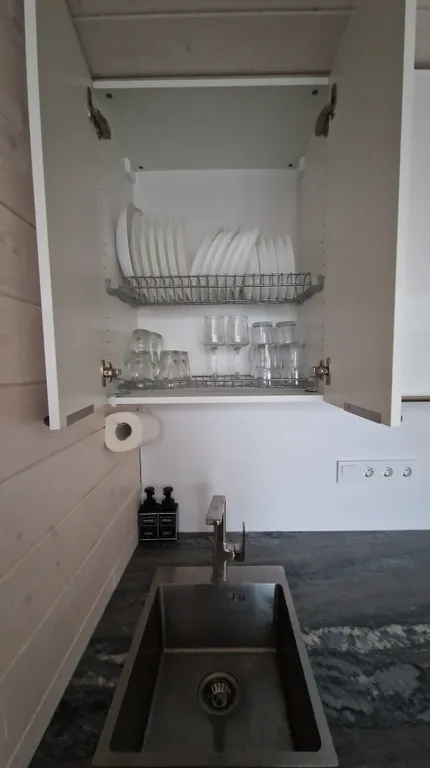 Коттедж Маврикий с сауной и видом на озеро