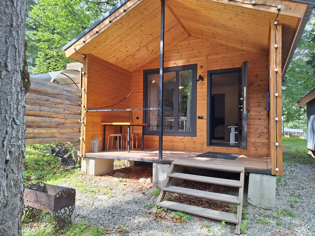 Коттедж Домики в лесу Hill Bee — Архыз