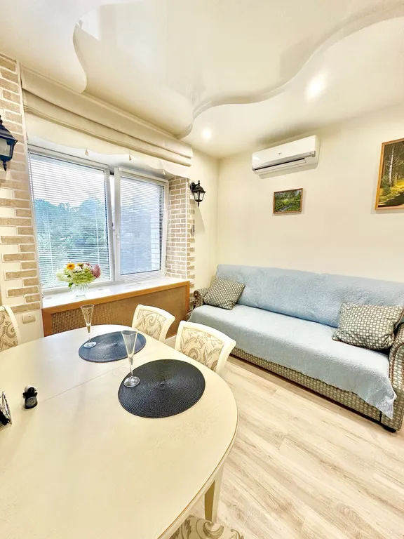 Квартира Евродвушка в центре с парковкой и джакузи, рядом ресторан Helga — аренда посуточно в Псков