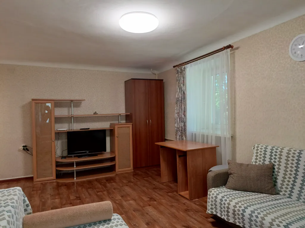 2х ком квартира, до 6 человек. 5й Армии 10. Набережная Ангары