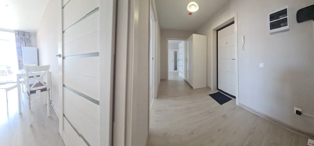 Двушка с видом на детскую площадку