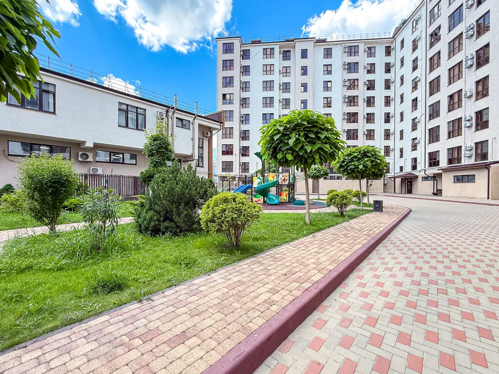 Квартира на набережной