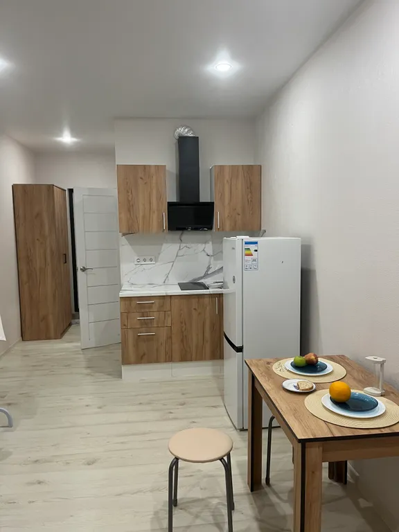 Студи в 10 минутах до моря