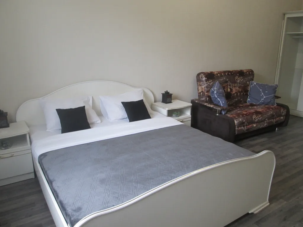 Квартира с видом на стадион и парк Галицкого