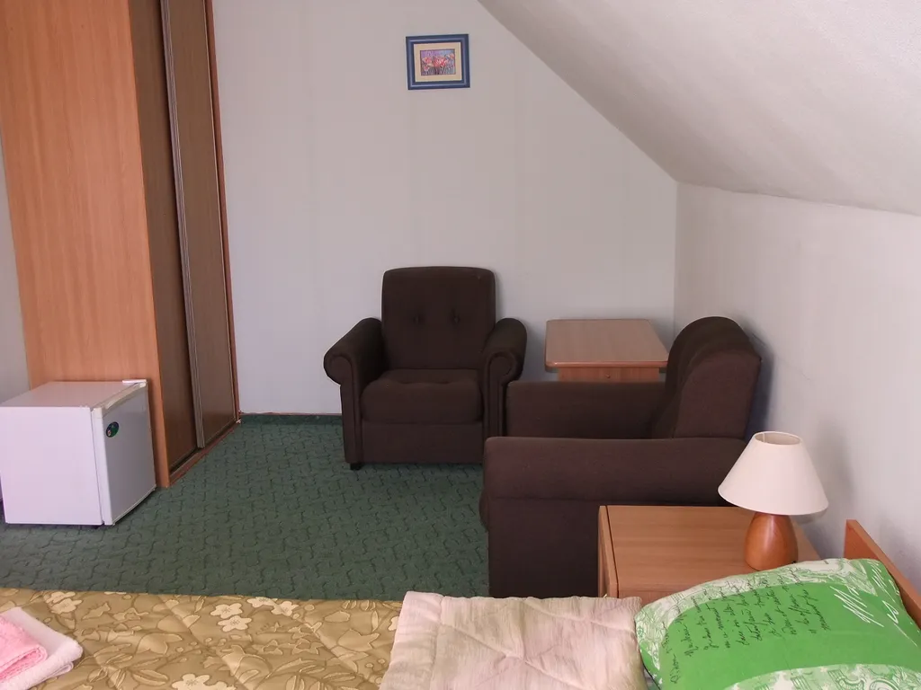 Двухкомнатный номер для 4-х гостей