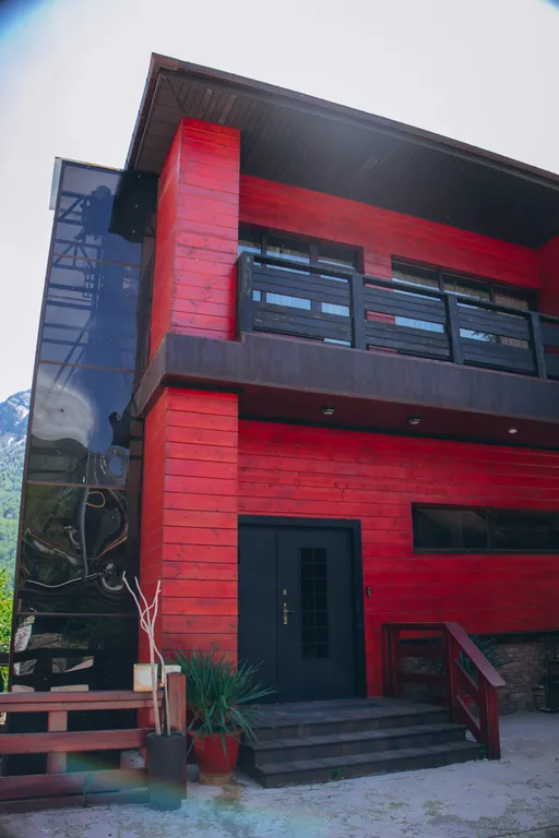 Коттедж Вилла Лилиан с видом на горы — аренда посуточно в Красная Поляна