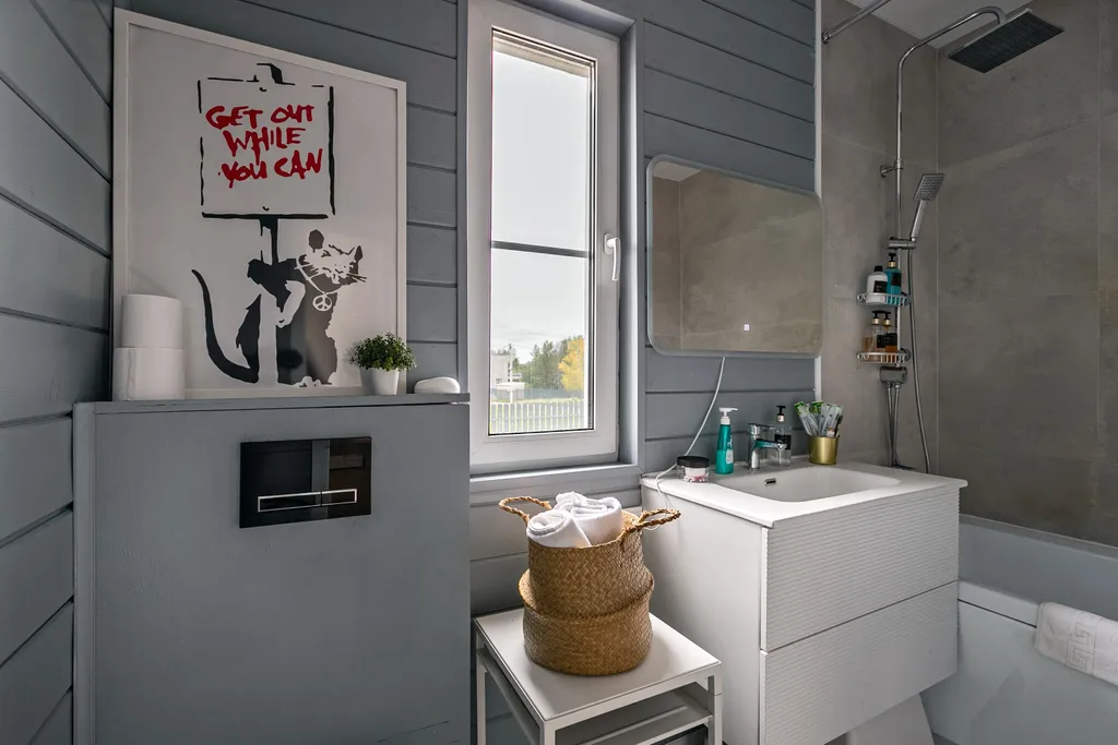 3 больших спальни и с/у с ванной, огромная кухня гостиная white house