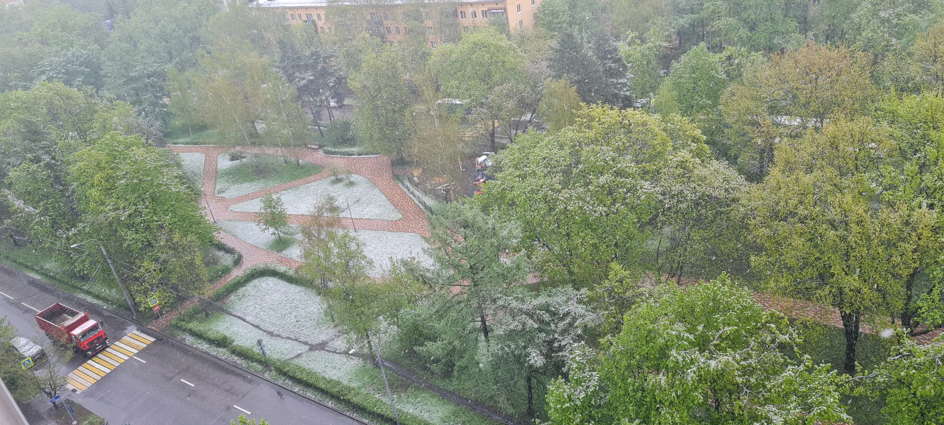 Вид на Есенинский бульвар