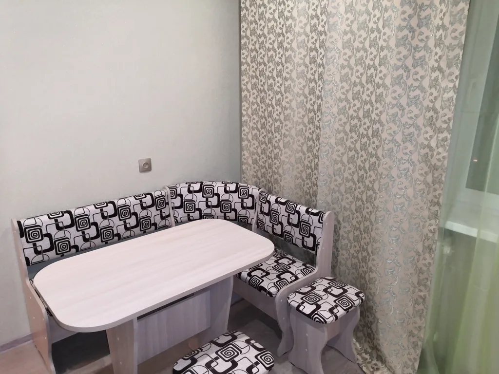 Однушка у склона