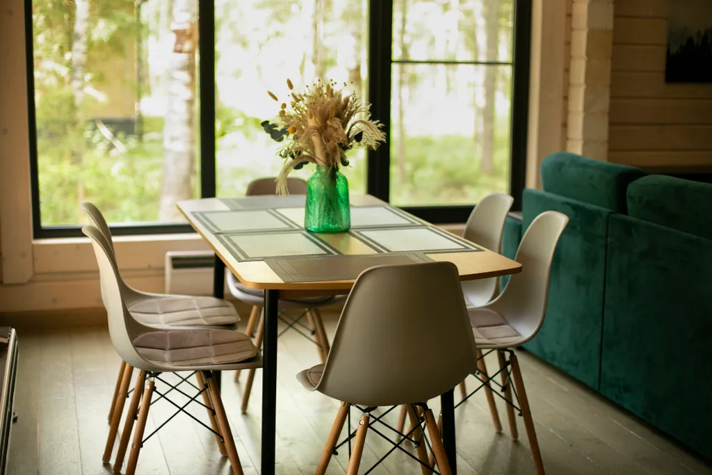 Дом на 6 человек в лесу на берегу озера