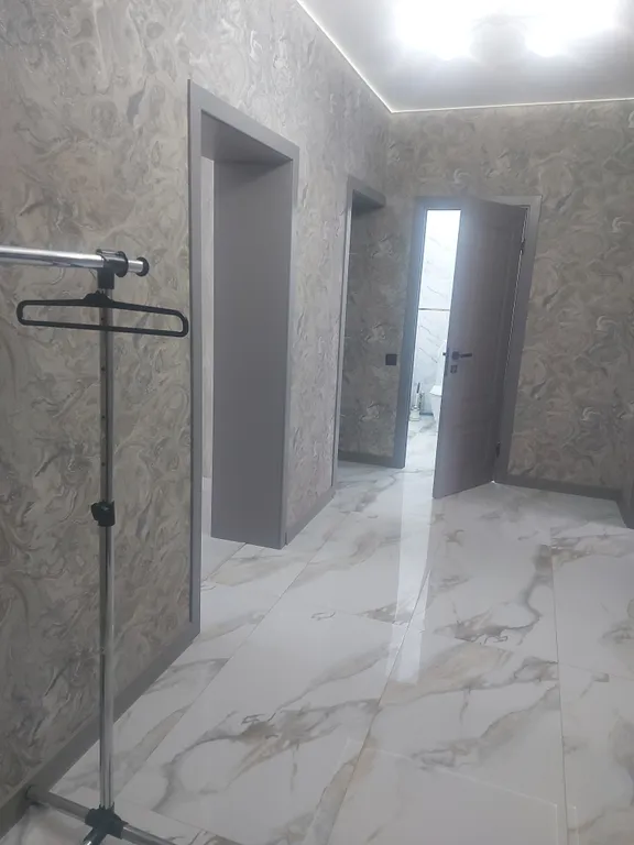 Уютная квартира в новом районе города с видом на горы