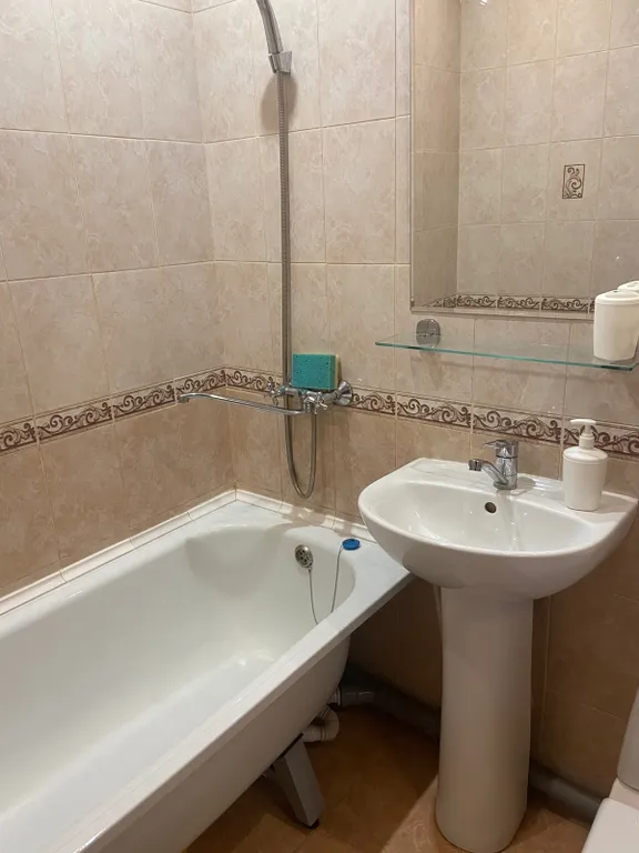 Квартира 2-комнатная возле жд вокзала