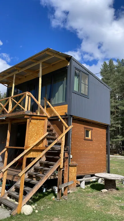 Домик с панорамными видами