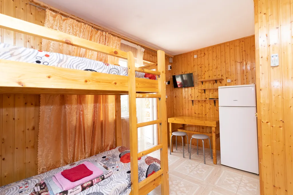 Квартира Квартира Гостевой дом Аврора уютные четырёхместные комнаты. — Новоотрадное