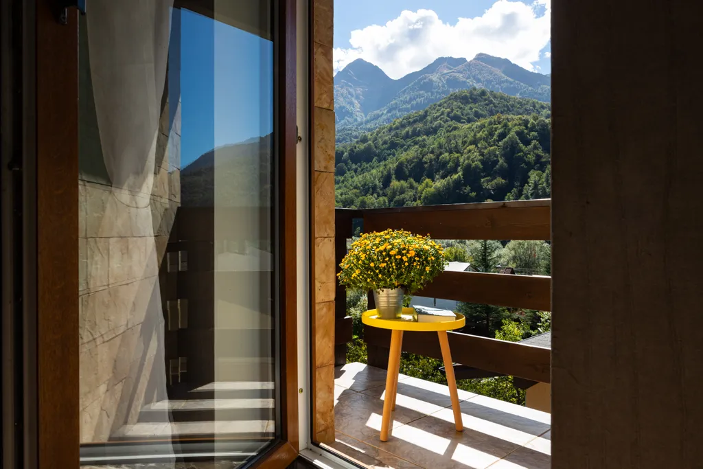 Просторная квартира с видом на горы