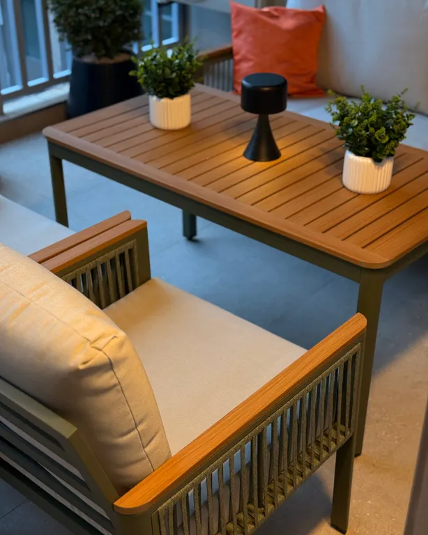 Persimmon, europe square - historic city center