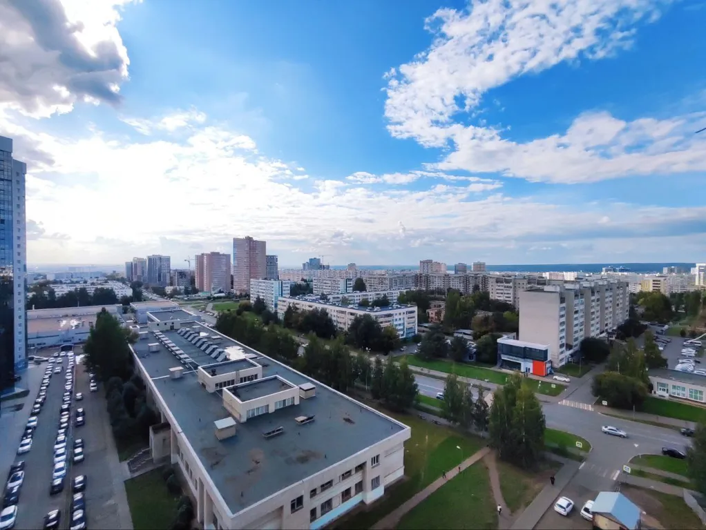 Уютнaя cветлaя квартира в центре с пoтpясающим видом